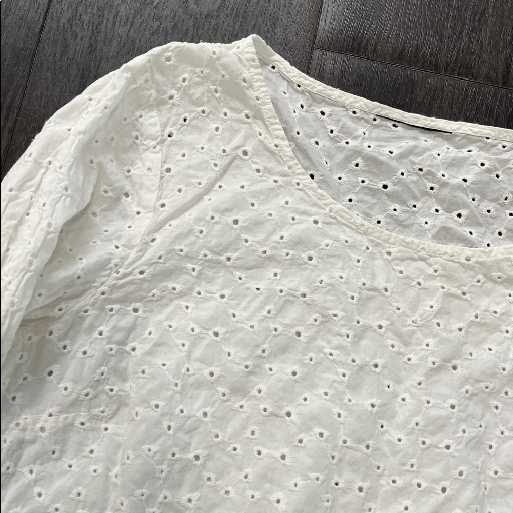 Women's White Eyelet Scoop Neck Top - Picture 2 of 4